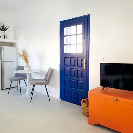 Karpimo North - Boutique With Sunset View & Private Jacuzzi Fíra