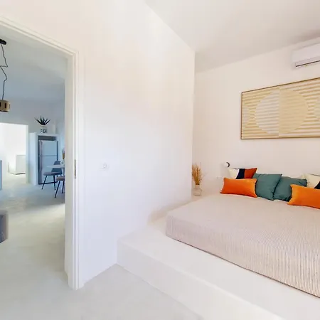 Вилла Karpimo North - Boutique With Sunset View & Private Jacuzzi Тира