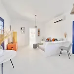 Karpimo North - Boutique With Sunset View & Private Jacuzzi