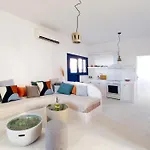 Villa Karpimo North - Boutique With Sunset View & Private Jacuzzi