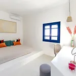 Karpimo North - Boutique With Sunset View & Private Jacuzzi Villa *