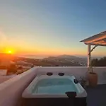 Karpimo North - Boutique With Sunset View & Private Jacuzzi Villa Fira (Santorini)