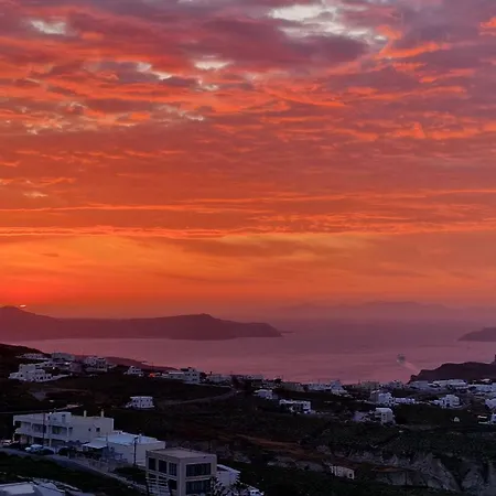 Karpimo North - Boutique With Sunset View & Private Jacuzzi * Fira (Santorini)