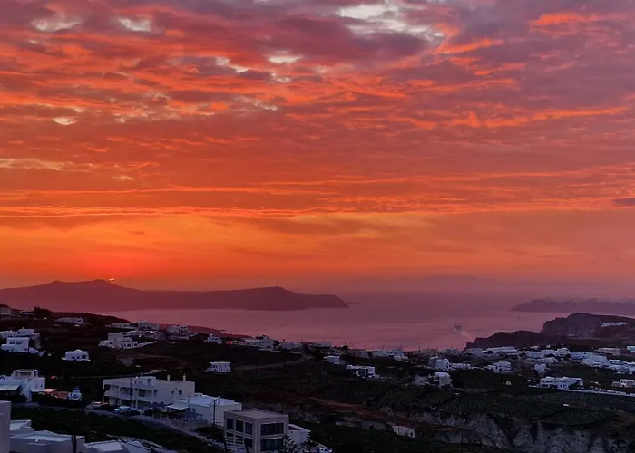 Karpimo North - Boutique With Sunset View & Private Jacuzzi * Fira (Santorini)