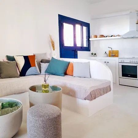 Karpimo North - Boutique With Sunset View & Private Jacuzzi 산토리니