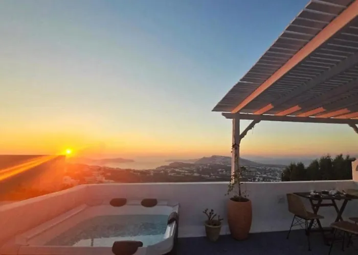 Karpimo North - Boutique With Sunset View & Private Jacuzzi Villa Fira (Santorini)